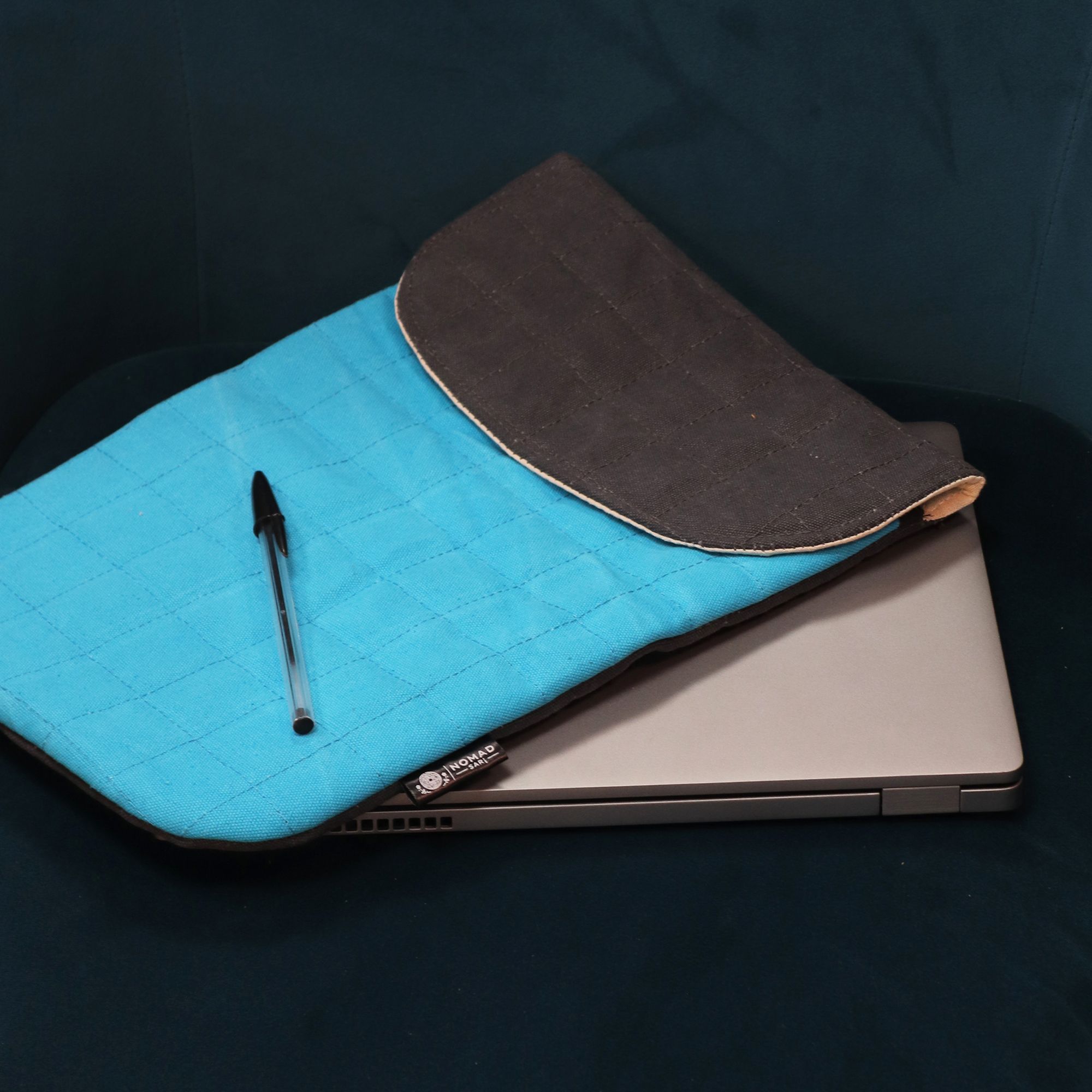 13 inch Laptop Padded Pouch – Crazy Yellow – 14oz Stonewash | www.artisan-gifts.co.uk 6 13 inch Laptop Padded Pouch – Crazy Yellow – 14oz Stonewash | www.artisan-gifts.co.uk 5