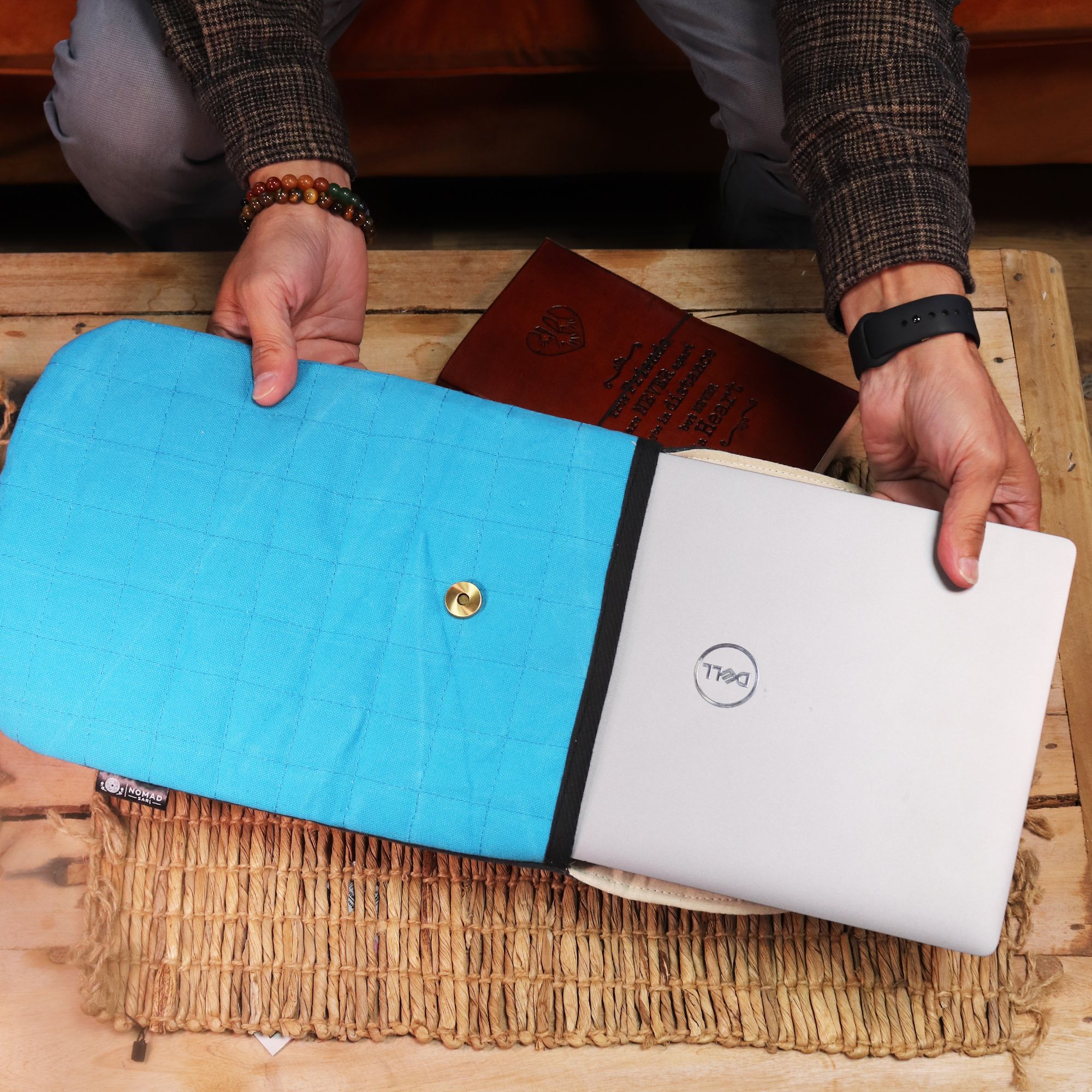 13 inch Laptop Padded Pouch – Crazy Yellow – 14oz Stonewash | www.artisan-gifts.co.uk 8 13 inch Laptop Padded Pouch – Crazy Yellow – 14oz Stonewash | www.artisan-gifts.co.uk 7