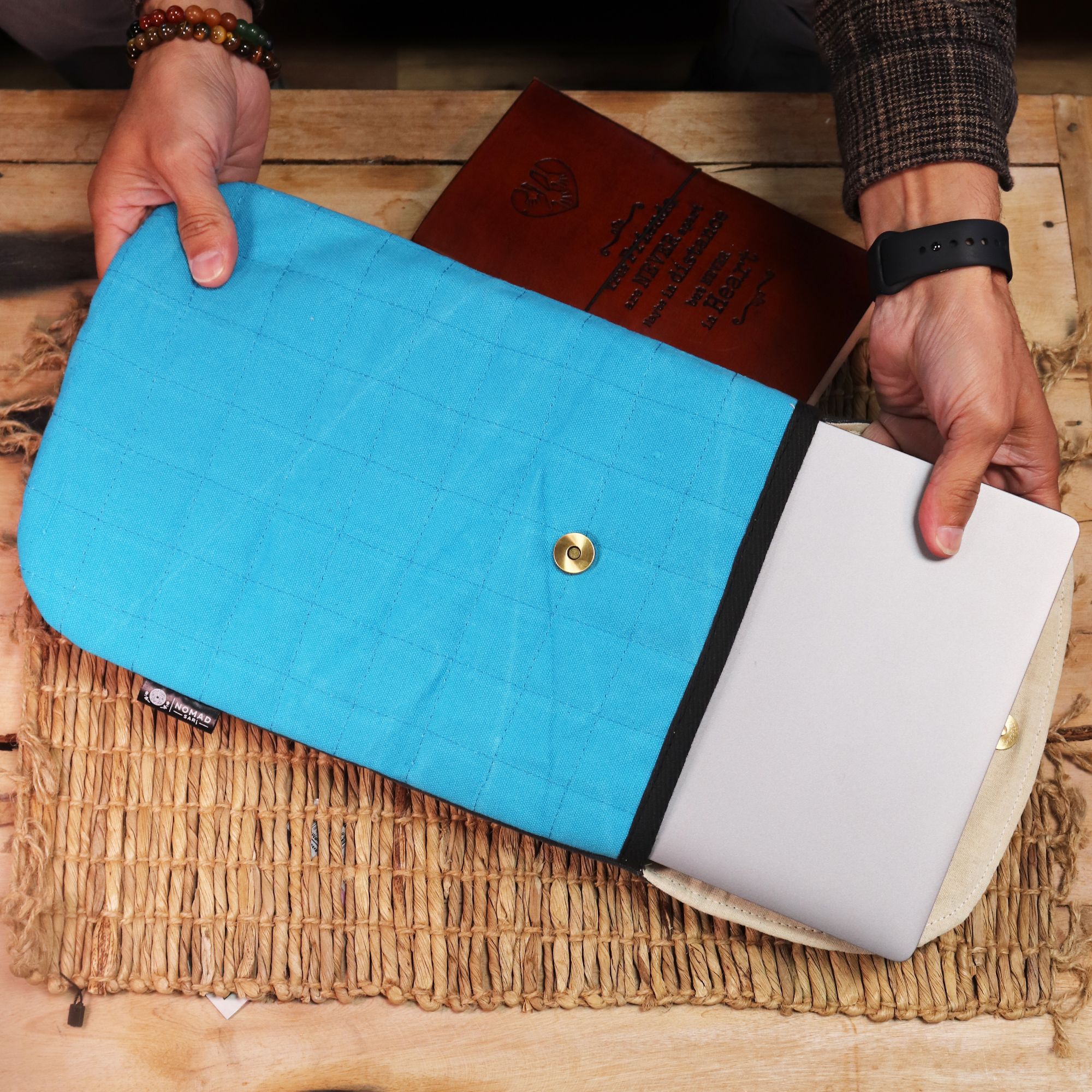 13 inch Laptop Padded Pouch – Crazy Yellow – 14oz Stonewash | www.artisan-gifts.co.uk 7 13 inch Laptop Padded Pouch – Crazy Yellow – 14oz Stonewash | www.artisan-gifts.co.uk 6