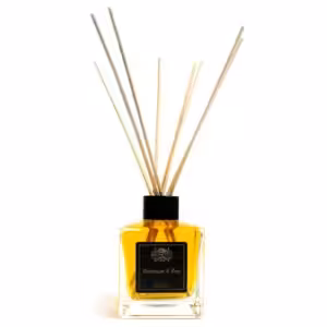 200ml Geranium & Rose Essential Oil Reed Diffuser | www.artisan-gifts.co.uk 1