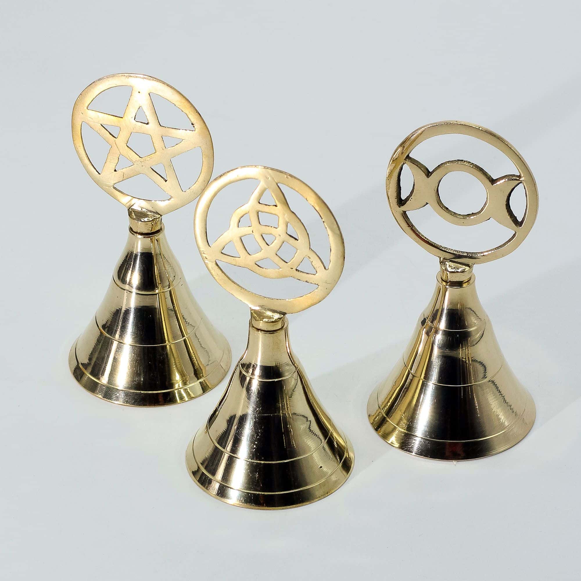 Altar Brass Bell – Three Moon | www.artisan-gifts.co.uk 3 Altar Brass Bell – Three Moon | www.artisan-gifts.co.uk 2