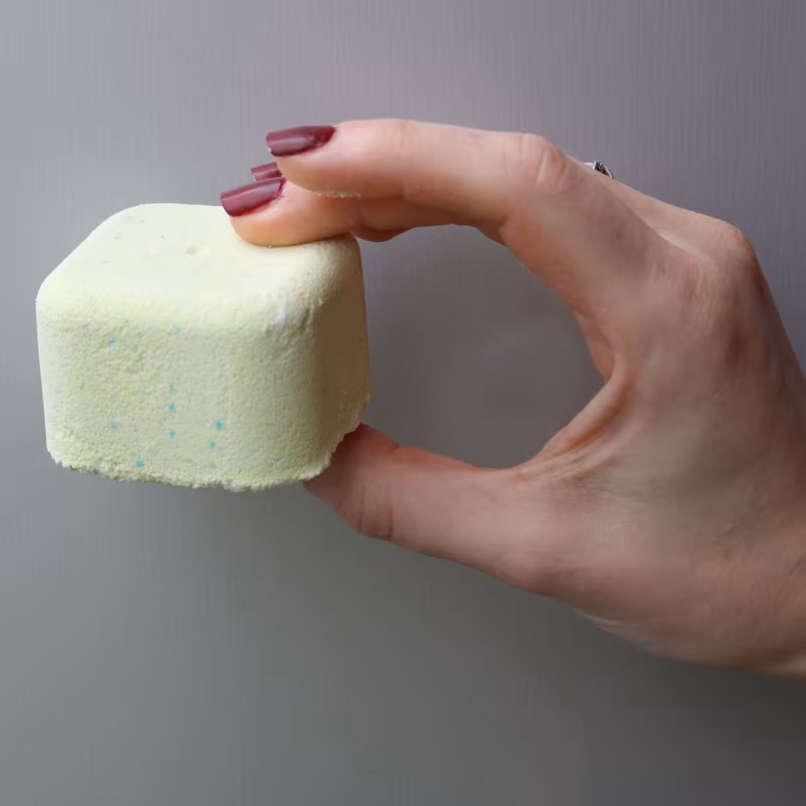 Aromatherapy Shower Steamer 80g – Post-Workout | www.artisan-gifts.co.uk 4 Aromatherapy Shower Steamer 80g – Post-Workout | www.artisan-gifts.co.uk 3