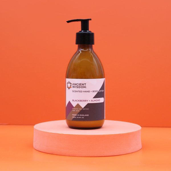 Blackberry & Almond Lotion 300ml - Image 2