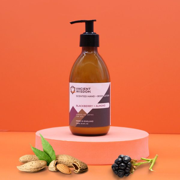 Blackberry & Almond Lotion 300ml - Image 3