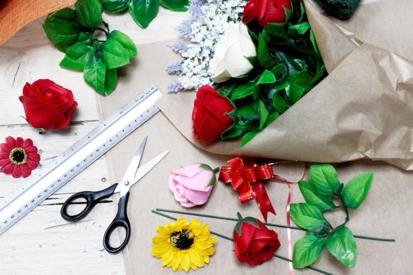 Craft Flower Leaf Decor Aprox 60 pieces (110g) - Image 5