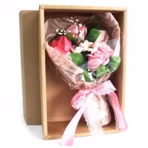 Boxed Hand Soap Flower Bouquet – Pink | www.artisan-gifts.co.uk 1