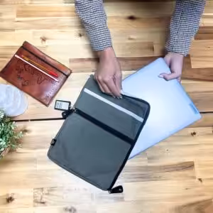 Canvas Travel Laptop Pouch – Olive | www.artisan-gifts.co.uk 1