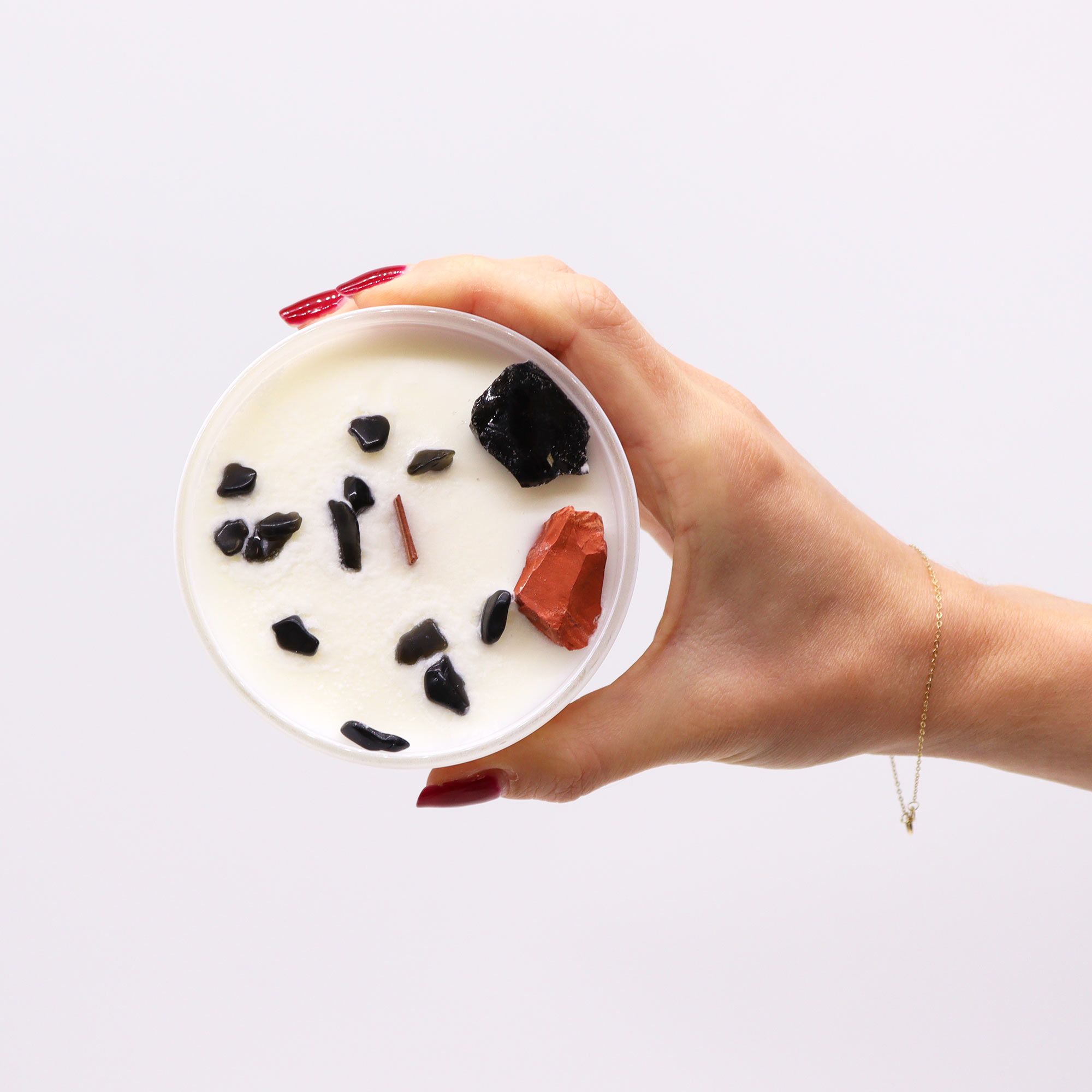 Chakra Crystal Candles – Root Chakra | www.artisan-gifts.co.uk 5 Chakra Crystal Candles – Root Chakra | www.artisan-gifts.co.uk 4