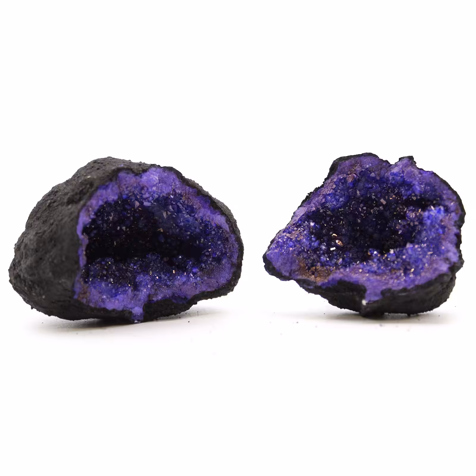 Coloured Calsite Geodes – Black Rock – Turqoise / Purple | www.artisan-gifts.co.uk 2 Coloured Calsite Geodes – Black Rock – Turqoise / Purple | www.artisan-gifts.co.uk 1