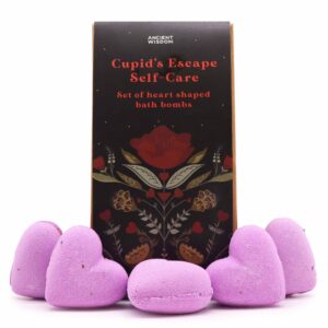 Cupids Escape Self Care Bath Heart Gift Set | www.artisan-gifts.co.uk 1