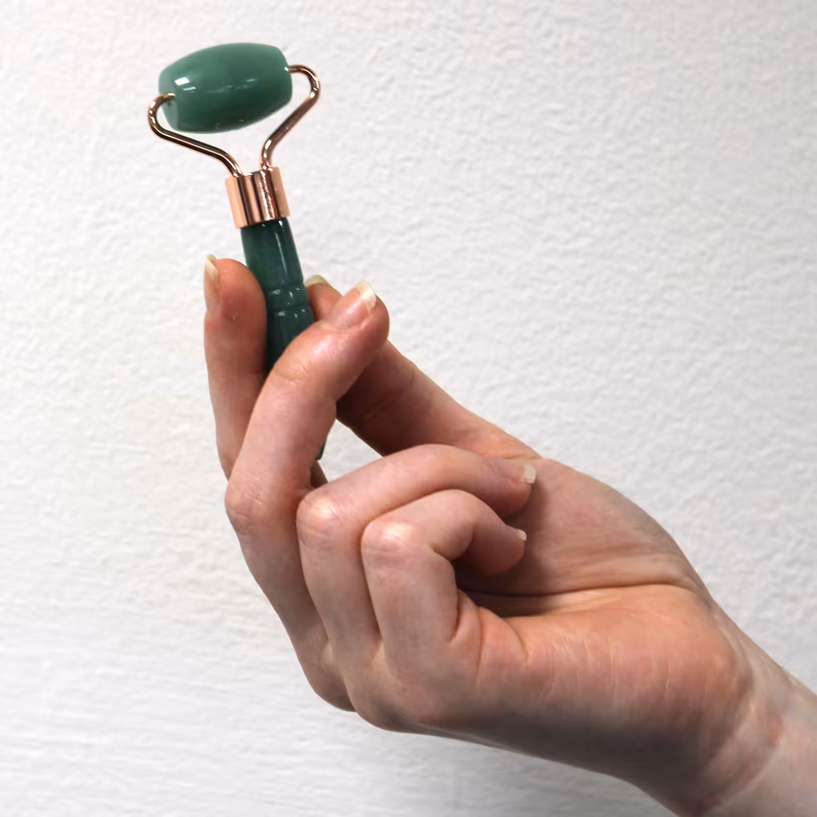 Gemstone Mini Roller – Rose Quartz | www.artisan-gifts.co.uk 5 Gemstone Mini Roller – Rose Quartz | www.artisan-gifts.co.uk 4