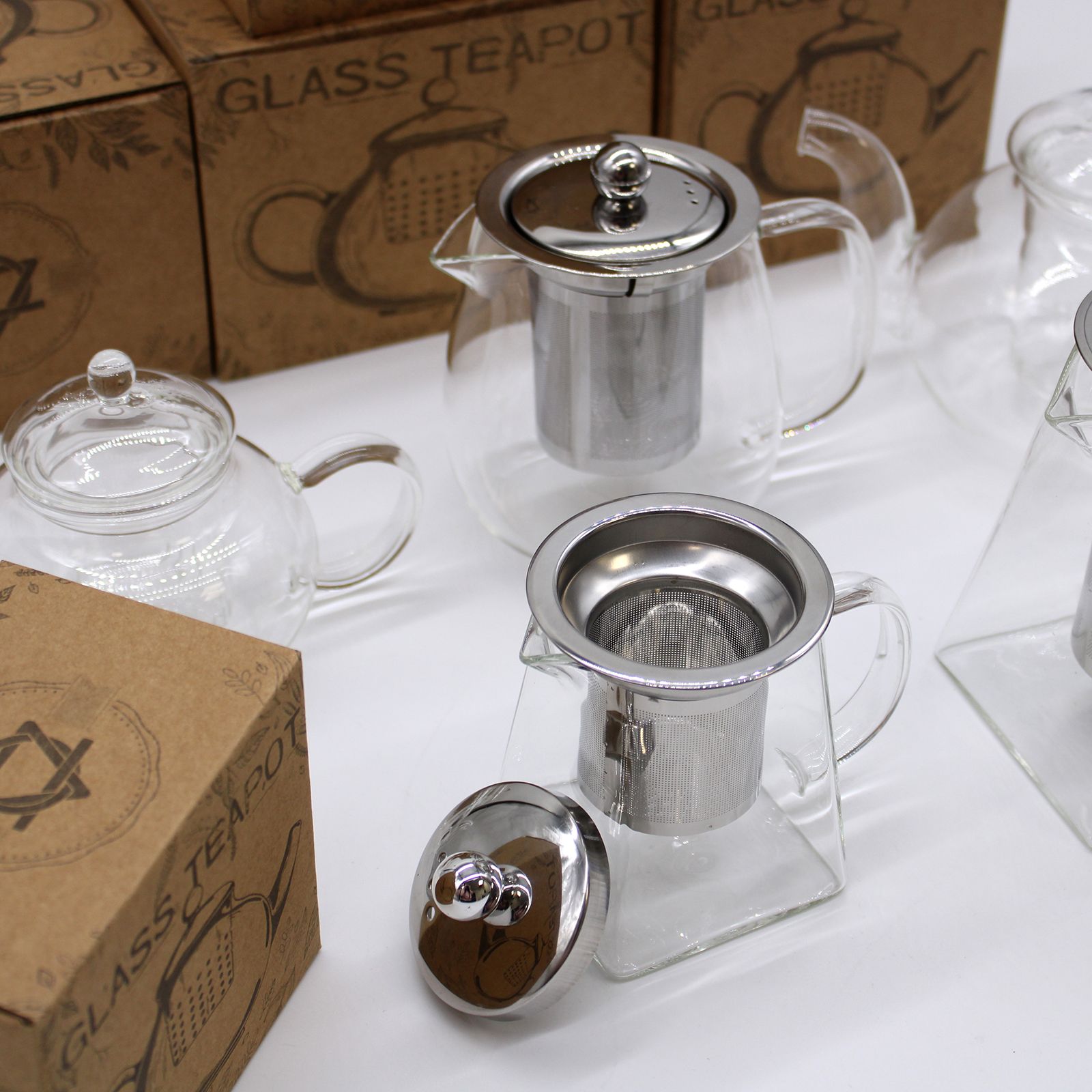 Glass Infuser Teapot – Round Pearl – 800ml | www.artisan-gifts.co.uk 9 Glass Infuser Teapot – Round Pearl – 800ml | www.artisan-gifts.co.uk 8