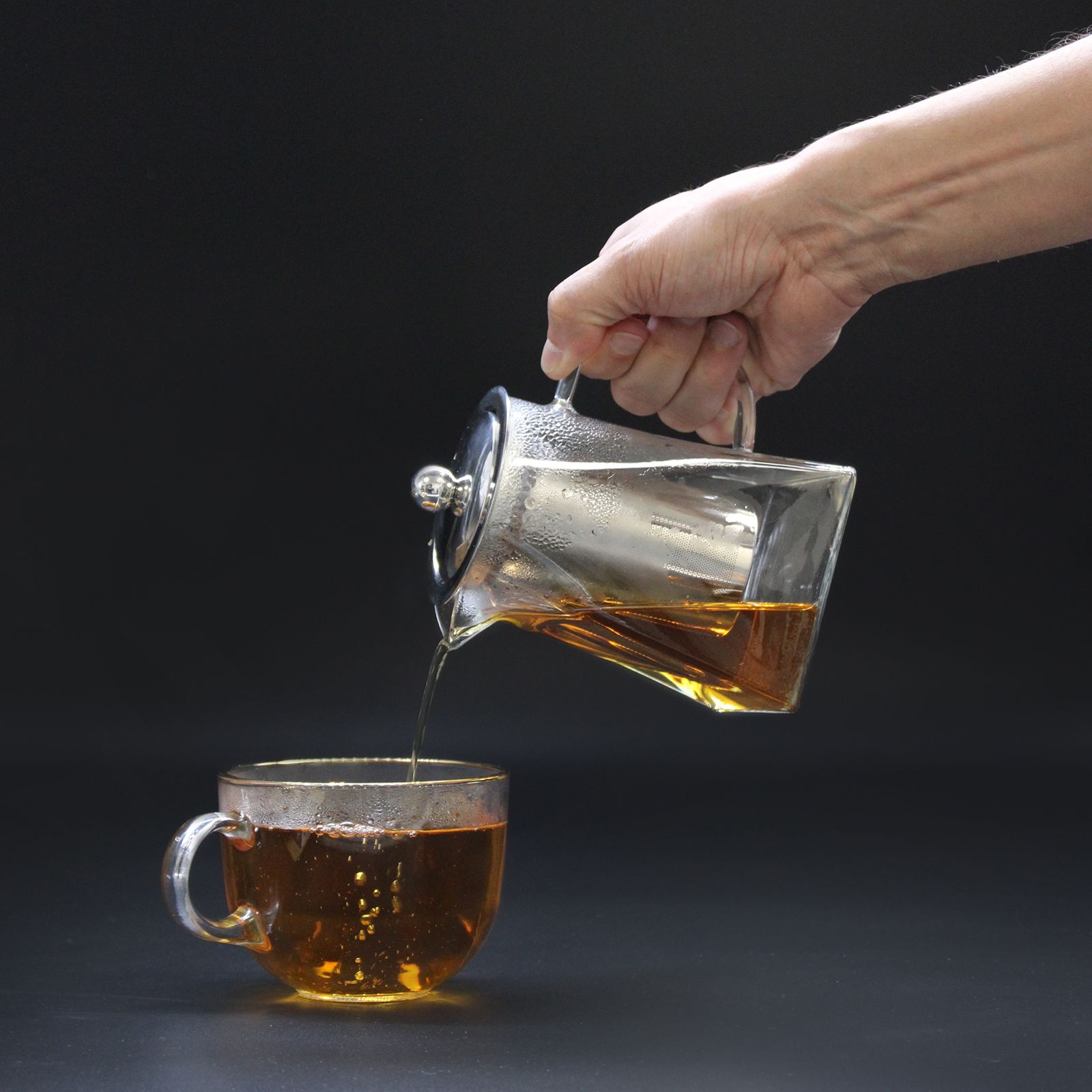 Glass Infuser Teapot – Tower Shape – 750ml | www.artisan-gifts.co.uk 7 Glass Infuser Teapot – Tower Shape – 750ml | www.artisan-gifts.co.uk 6