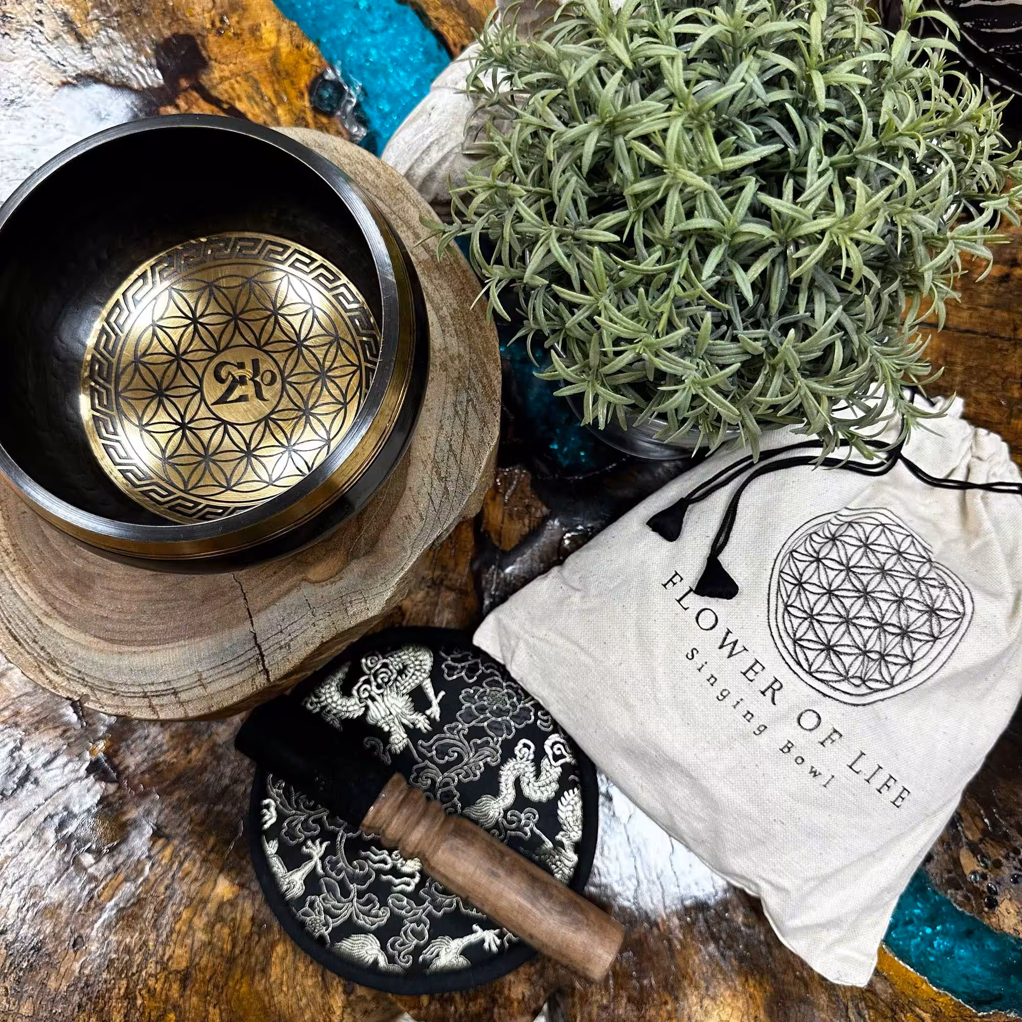 Hand Beaten & Engraved Singing Bowl Gift Set – 14cm – Flower of Life | www.artisan-gifts.co.uk 3 Hand Beaten & Engraved Singing Bowl Gift Set – 14cm – Flower of Life | www.artisan-gifts.co.uk 2