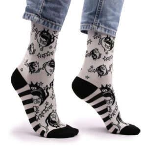 Hop Hare Bamboo Socks S/M – Ying Yang | www.artisan-gifts.co.uk 1