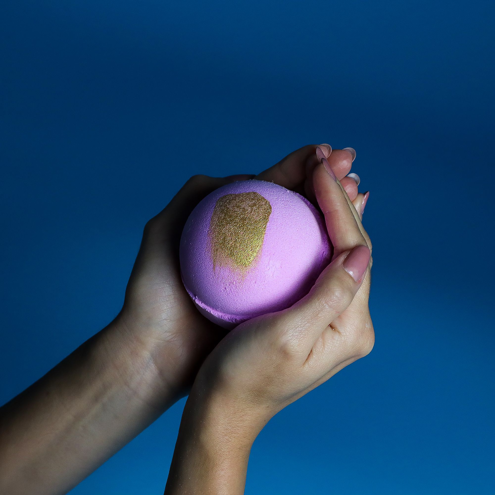 Jumbo Bath Bomb – Pink Charlotte | www.artisan-gifts.co.uk 4 Jumbo Bath Bomb – Pink Charlotte | www.artisan-gifts.co.uk 3