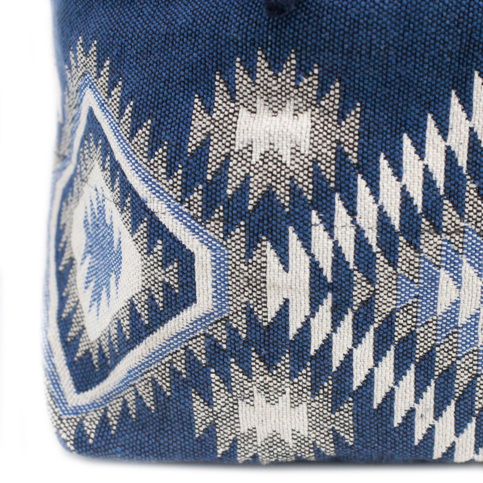 Kathmandu Big Bag – Dusk | www.artisan-gifts.co.uk 5 Kathmandu Big Bag – Dusk | www.artisan-gifts.co.uk 4