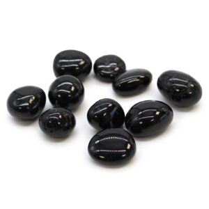 L Tumble Stones – Black Tourmaline | www.artisan-gifts.co.uk