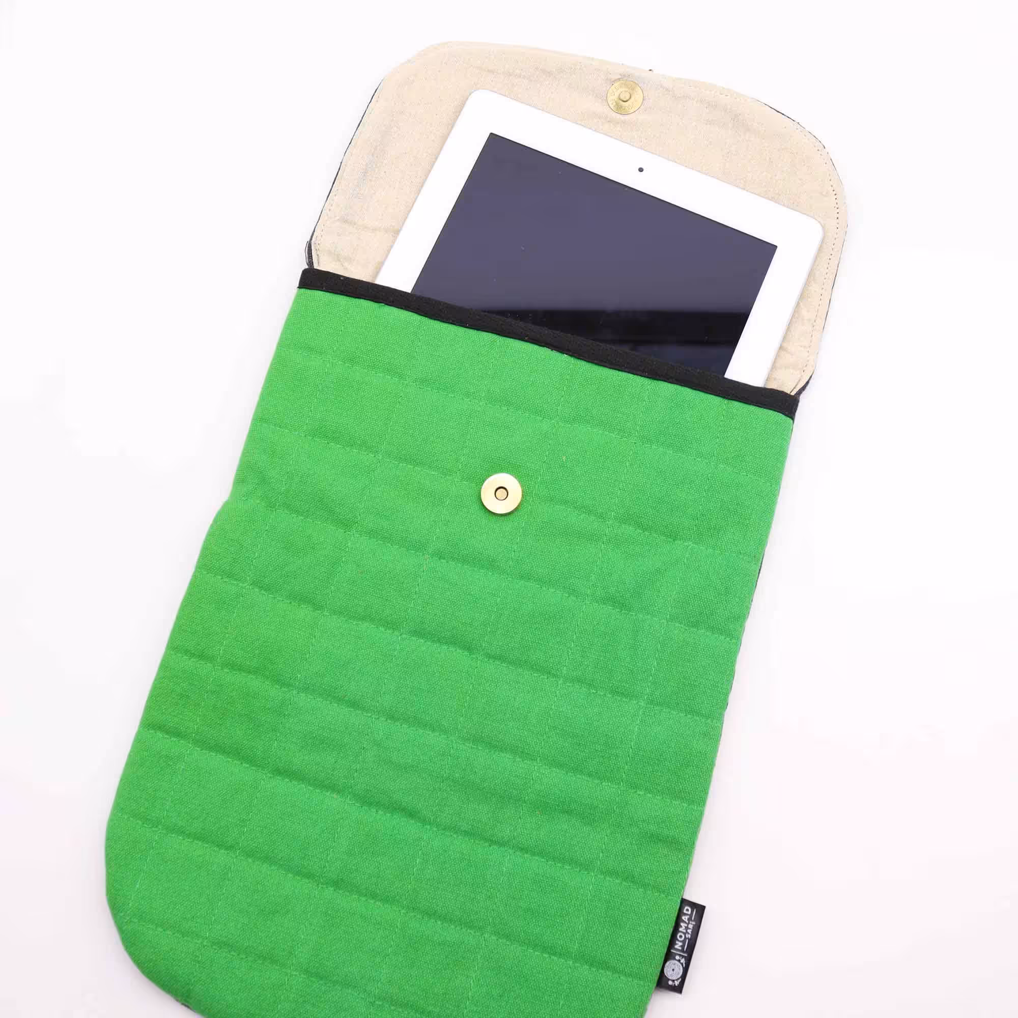 Laptop Padded Pouch – Frog Green – 14oz Stonewash | www.artisan-gifts.co.uk 4 Laptop Padded Pouch – Frog Green – 14oz Stonewash | www.artisan-gifts.co.uk 3