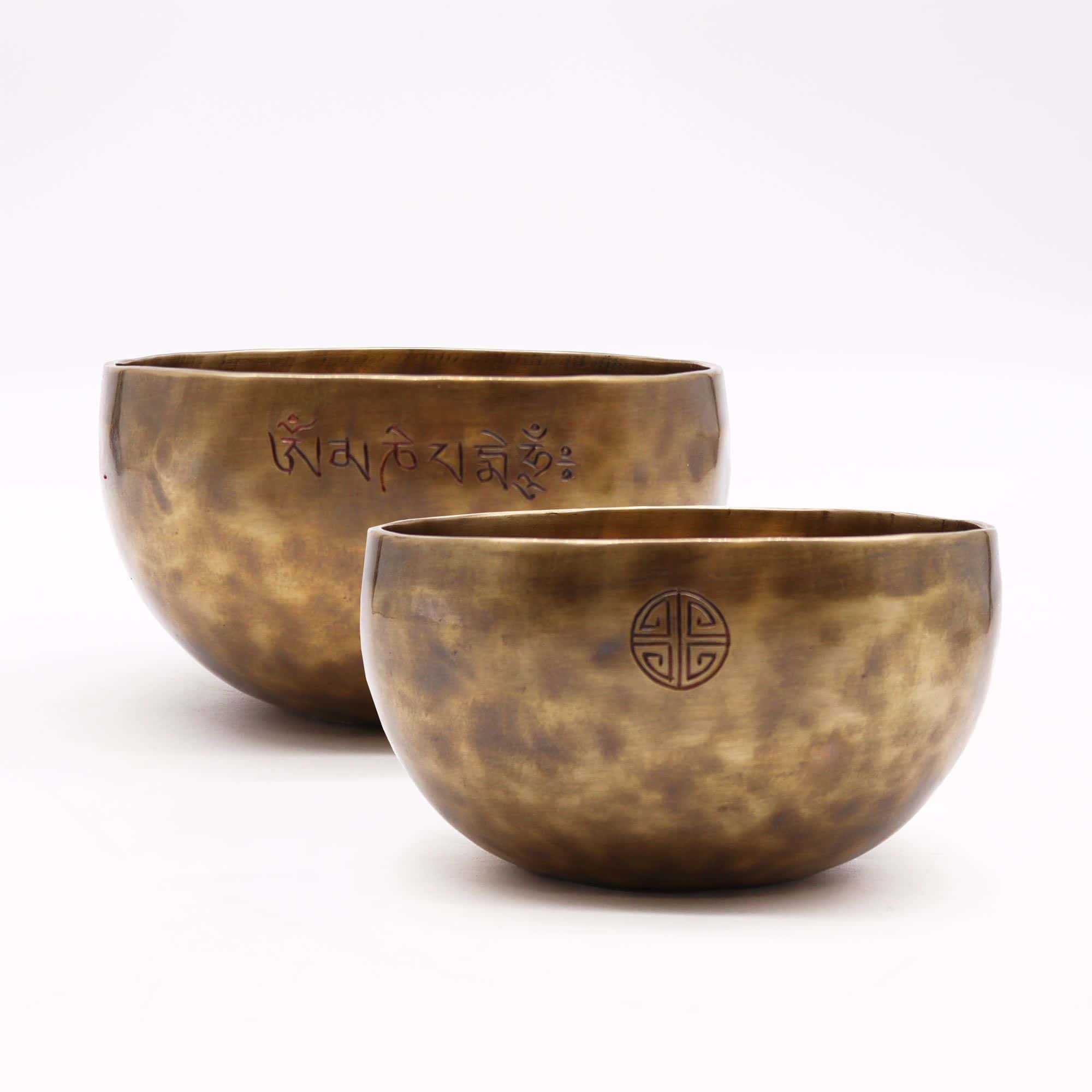 Large Nepalese Moon Bowl – (approx 850g) – 17cm | www.artisan-gifts.co.uk 4 Large Nepalese Moon Bowl – (approx 850g) – 17cm | www.artisan-gifts.co.uk 3