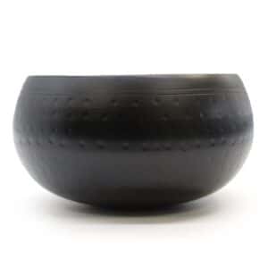 Lrg Black Beaten Bowl – 18cm | www.artisan-gifts.co.uk 1