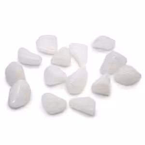 M Tumble Stone – Quartz Snow | www.artisan-gifts.co.uk 1