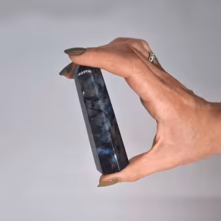 Madagascar Labradorite Point (approx 50-65gm 100x28mm) | www.artisan-gifts.co.uk 3 Madagascar Labradorite Point (approx 50-65gm 100x28mm) | www.artisan-gifts.co.uk 2