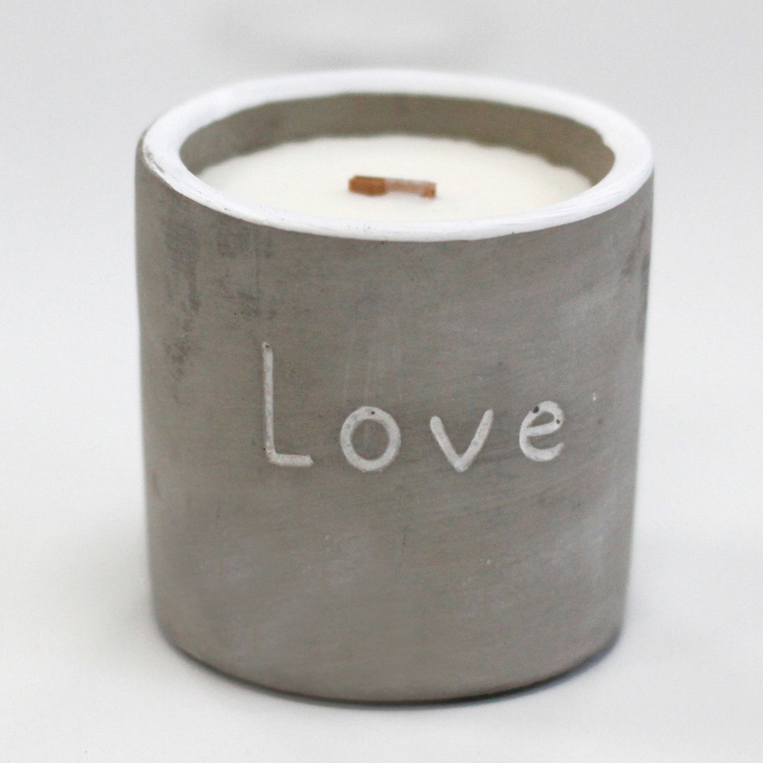 Med Pot – Love – Purple Fig & Casis | www.artisan-gifts.co.uk 11 Med Pot – Love – Purple Fig & Casis | www.artisan-gifts.co.uk 10