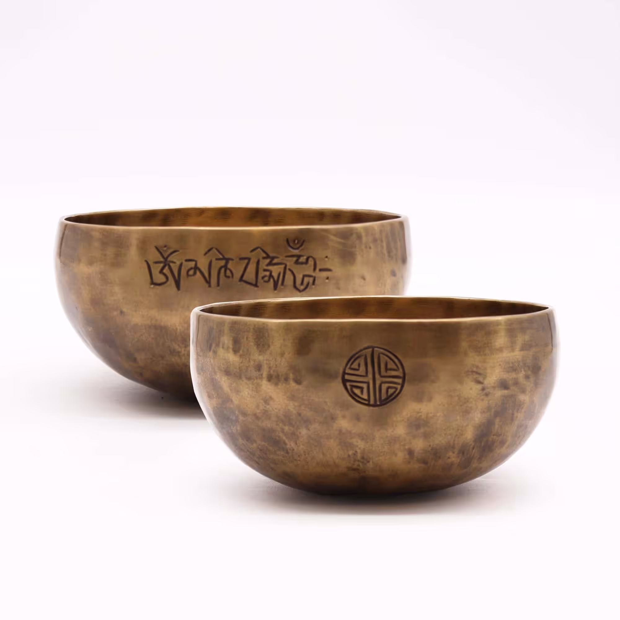 Medium Nepalese Moon Bowl – (approx 750g) – 15cm | www.artisan-gifts.co.uk 4 Medium Nepalese Moon Bowl – (approx 750g) – 15cm | www.artisan-gifts.co.uk 3