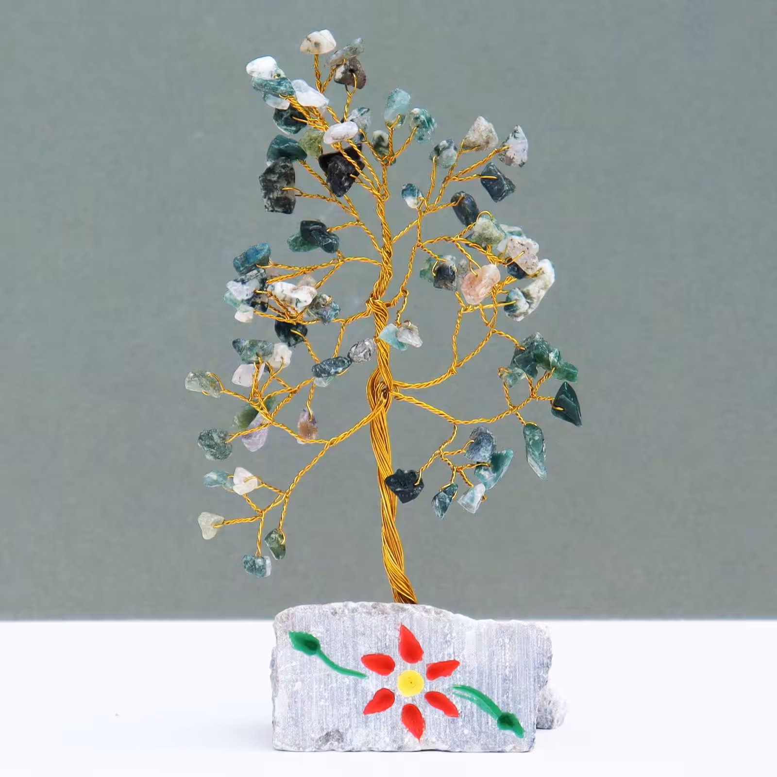 Moss Agate – 80 Stone | www.artisan-gifts.co.uk 2 Moss Agate – 80 Stone | www.artisan-gifts.co.uk 1