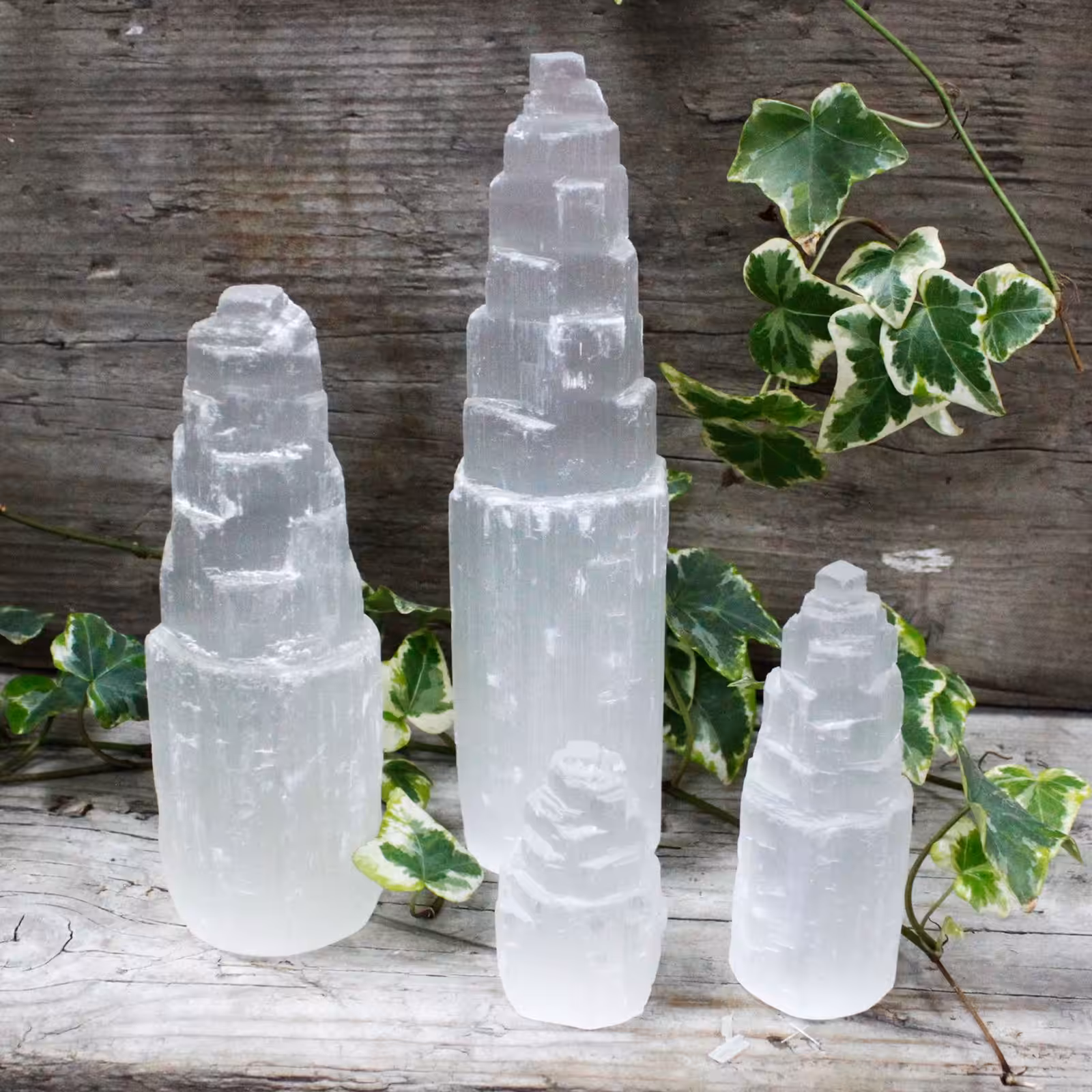 Natural Selenite Tower – 20 cm | www.artisan-gifts.co.uk 4 Natural Selenite Tower – 20 cm | www.artisan-gifts.co.uk 3