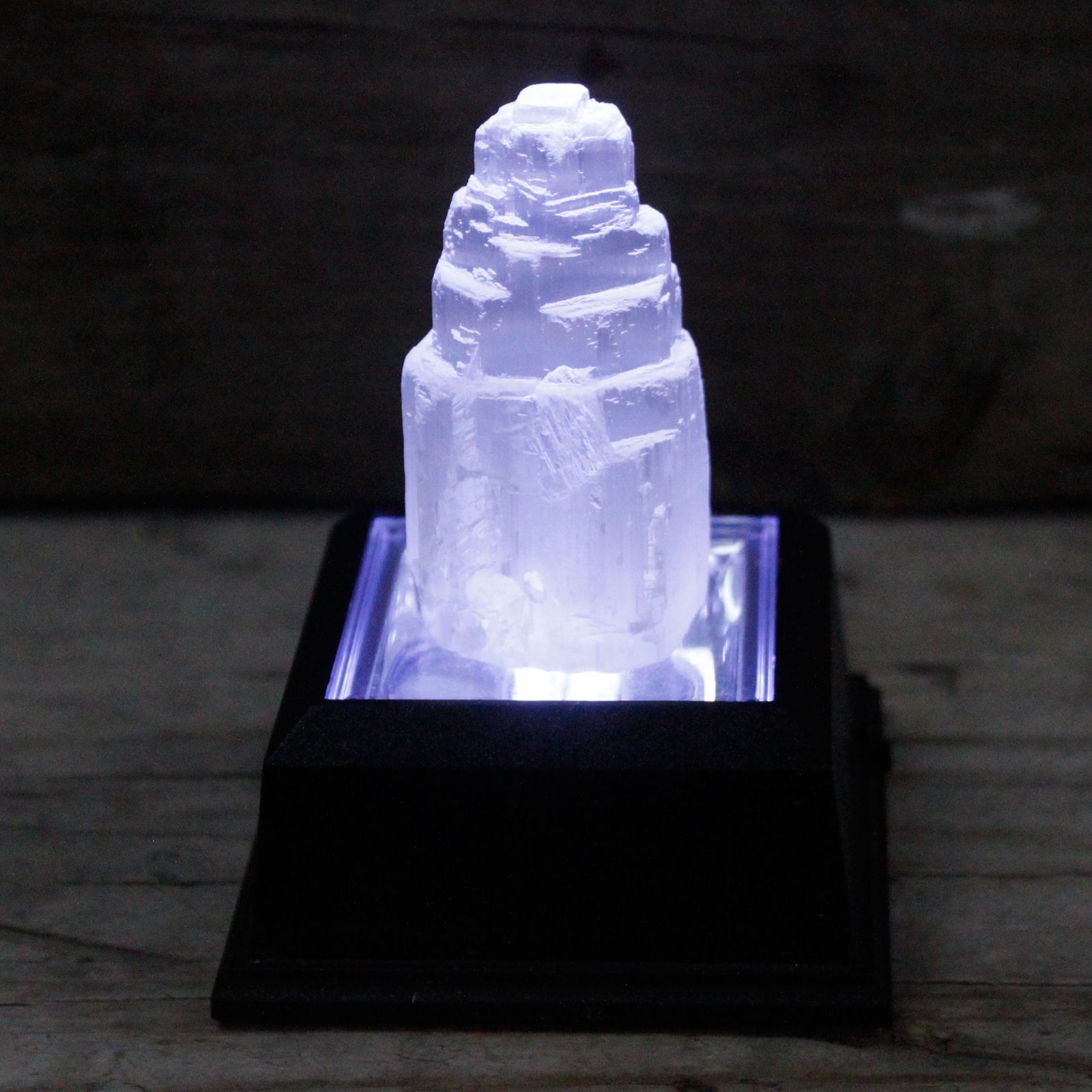 Natural Selenite Tower – 5 cm | www.artisan-gifts.co.uk 4 Natural Selenite Tower – 5 cm | www.artisan-gifts.co.uk 3