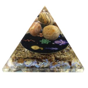Orgonite Pyramid – Midnight Reiki – 70mm | www.artisan-gifts.co.uk 1