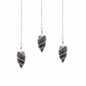 Raw Gemstone Pendulum – Moss Agate | www.artisan-gifts.co.uk 1