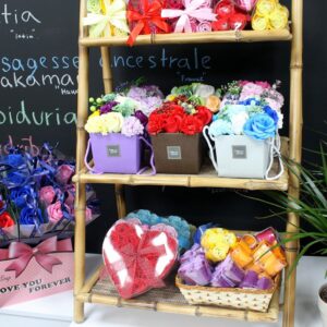 Set of 3 Soap Flower Heart Box – Peach Roses | www.artisan-gifts.co.uk 1