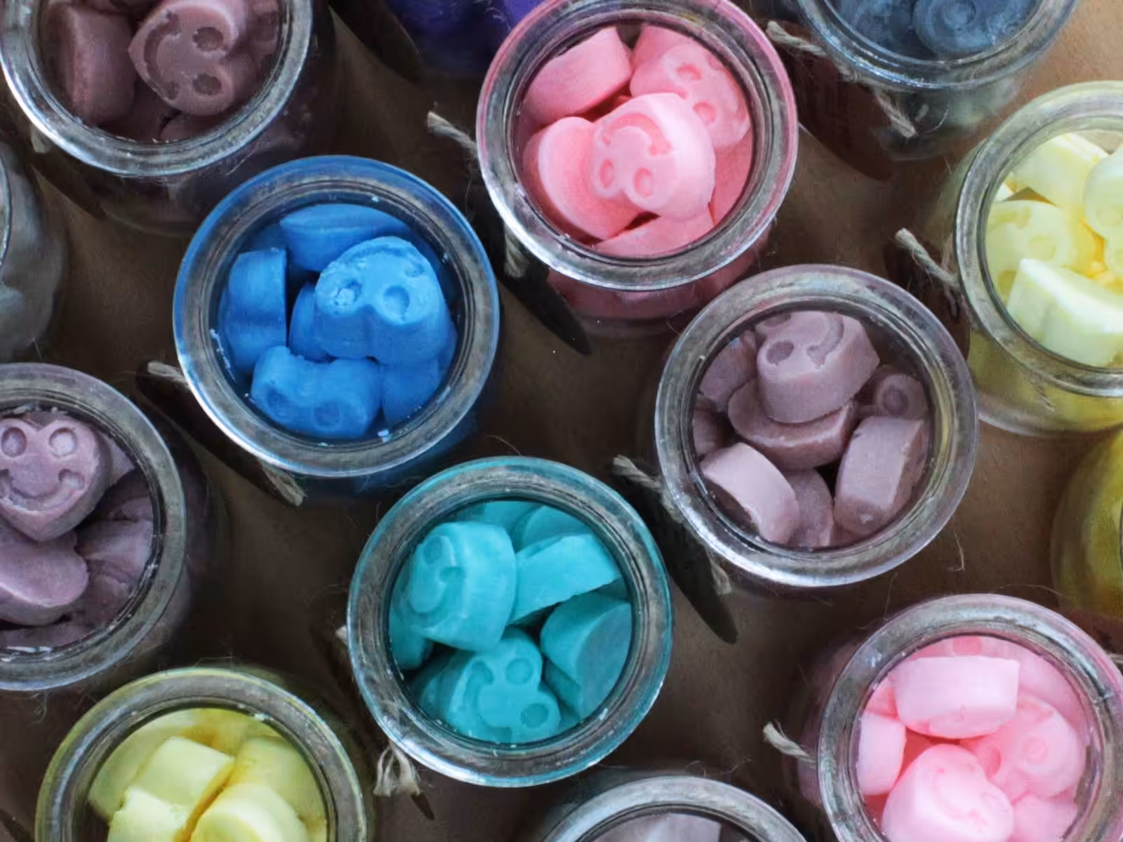 Soywax Melts Jar – White Musk | www.artisan-gifts.co.uk 6 Soywax Melts Jar – White Musk | www.artisan-gifts.co.uk 5