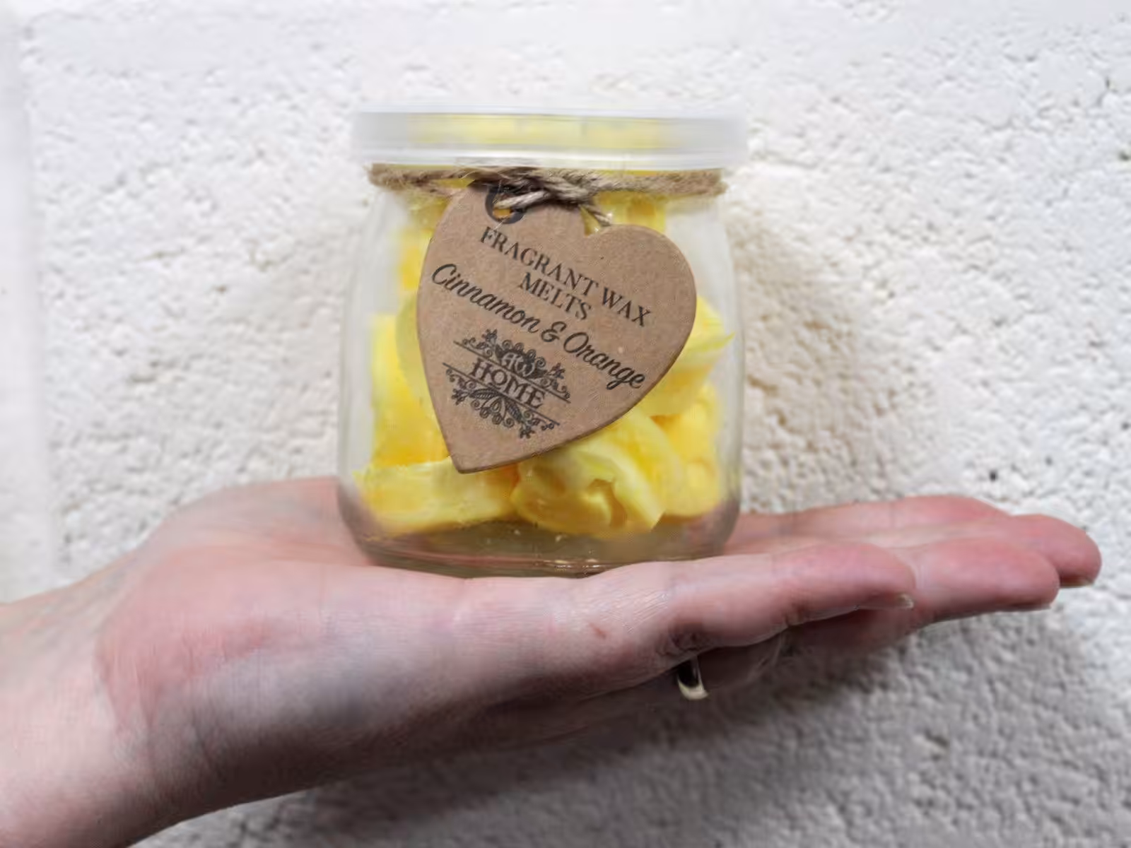 Soywax Melts Jar – White Musk | www.artisan-gifts.co.uk 7 Soywax Melts Jar – White Musk | www.artisan-gifts.co.uk 6