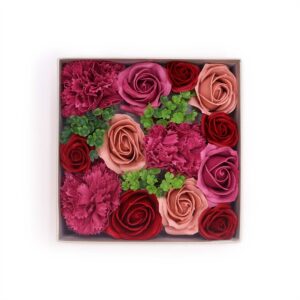 Square Box – Vintage Roses | www.artisan-gifts.co.uk 1