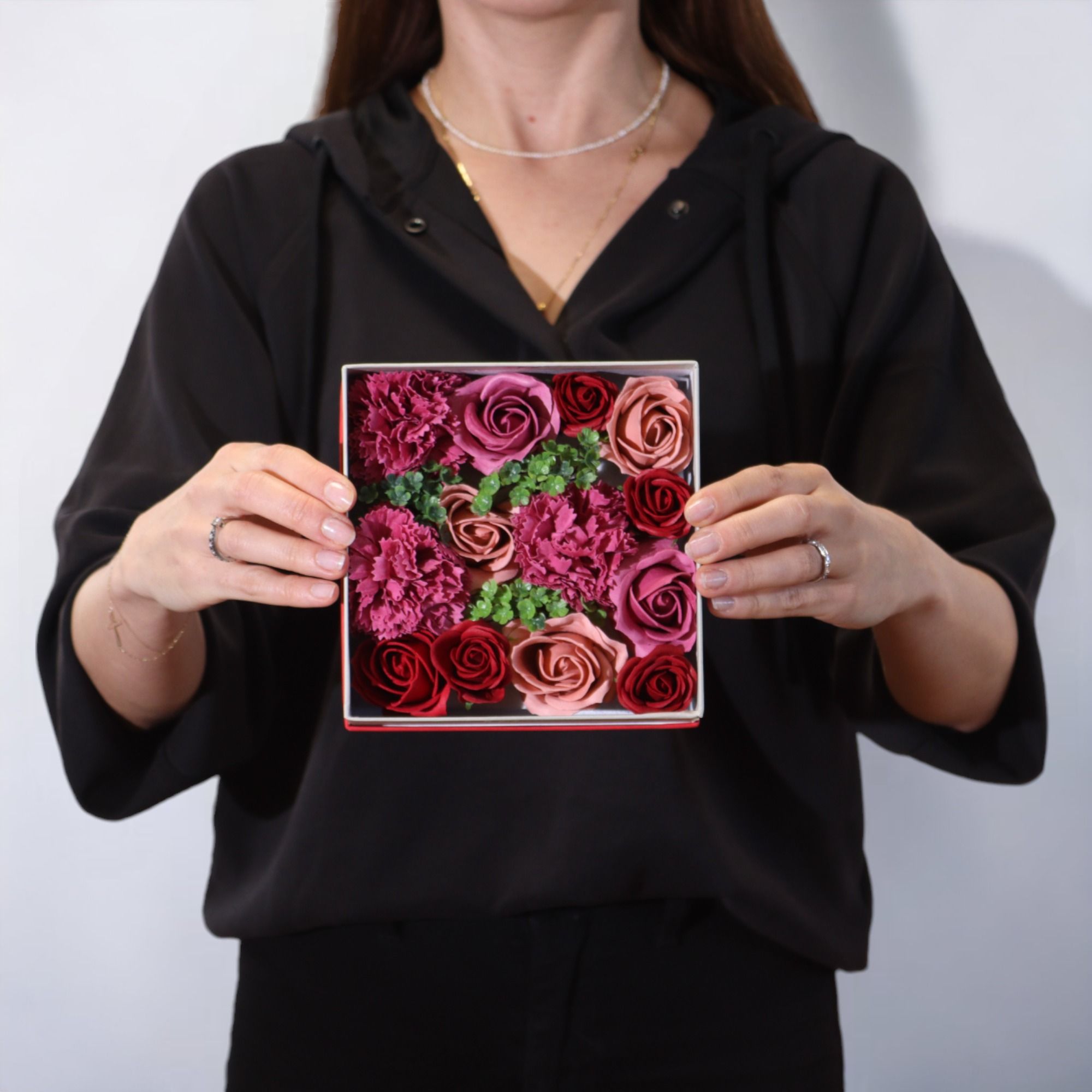 Square Box – Vintage Roses | www.artisan-gifts.co.uk 6 Square Box – Vintage Roses | www.artisan-gifts.co.uk 5