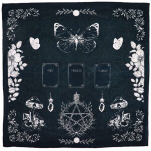 Tarot Reading Cloth – Ancient Witch | www.artisan-gifts.co.uk 1