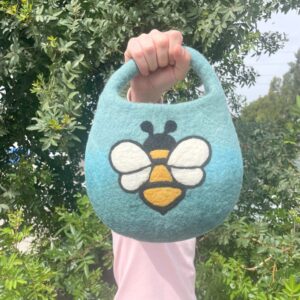Water Felted Bee Bag – One Handle with Magnet – Blue Green | www.artisan-gifts.co.uk 1