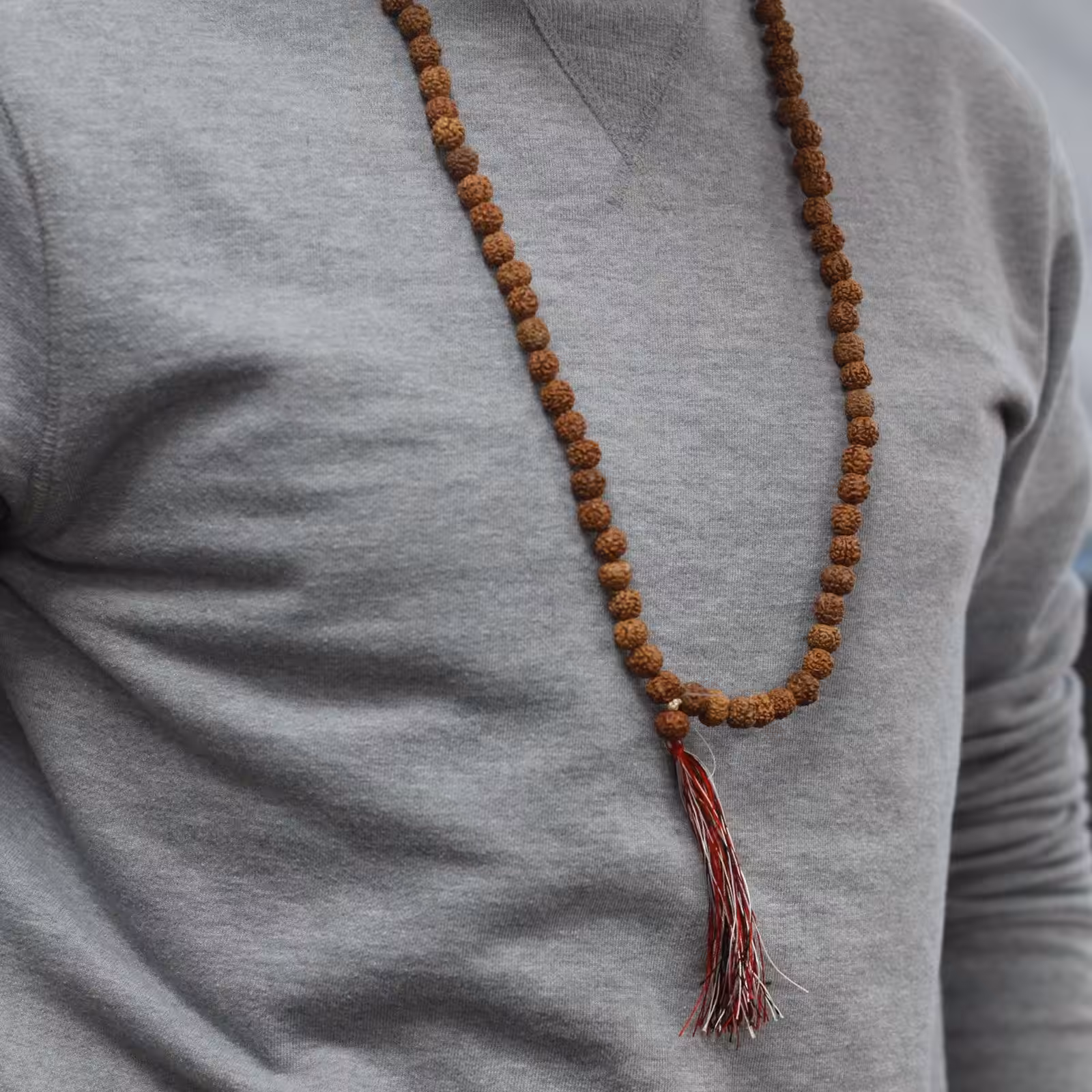 108 Rudraksha Mala – Natural | www.artisan-gifts.co.uk 8 108 Rudraksha Mala – Natural | www.artisan-gifts.co.uk 7