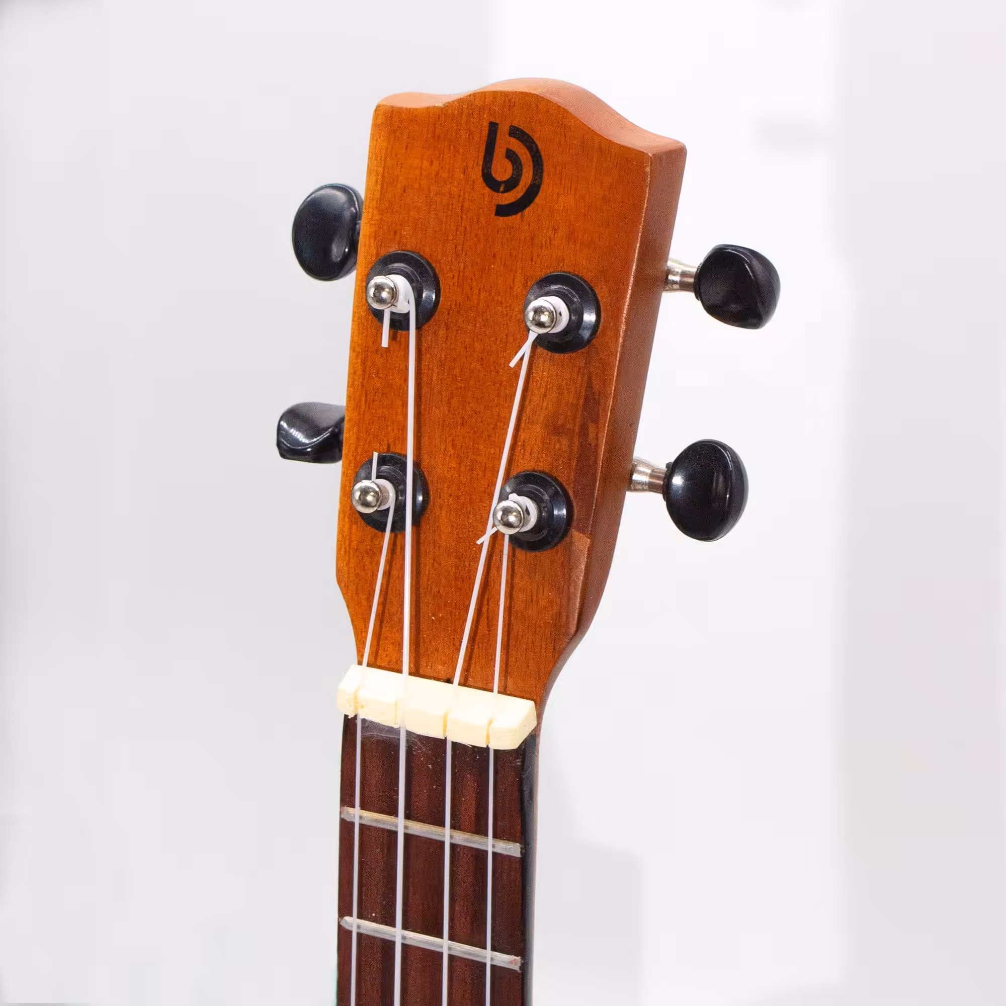 Artisan Made Ukulele – Orange Sunburst Finish (4 String) | www.artisan-gifts.co.uk 6 Artisan Made Ukulele – Orange Sunburst Finish (4 String) | www.artisan-gifts.co.uk 5