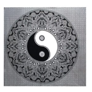 B&W Double Cotton Bedspread + Wall Hanging – Ying yang | www.artisan-gifts.co.uk 1