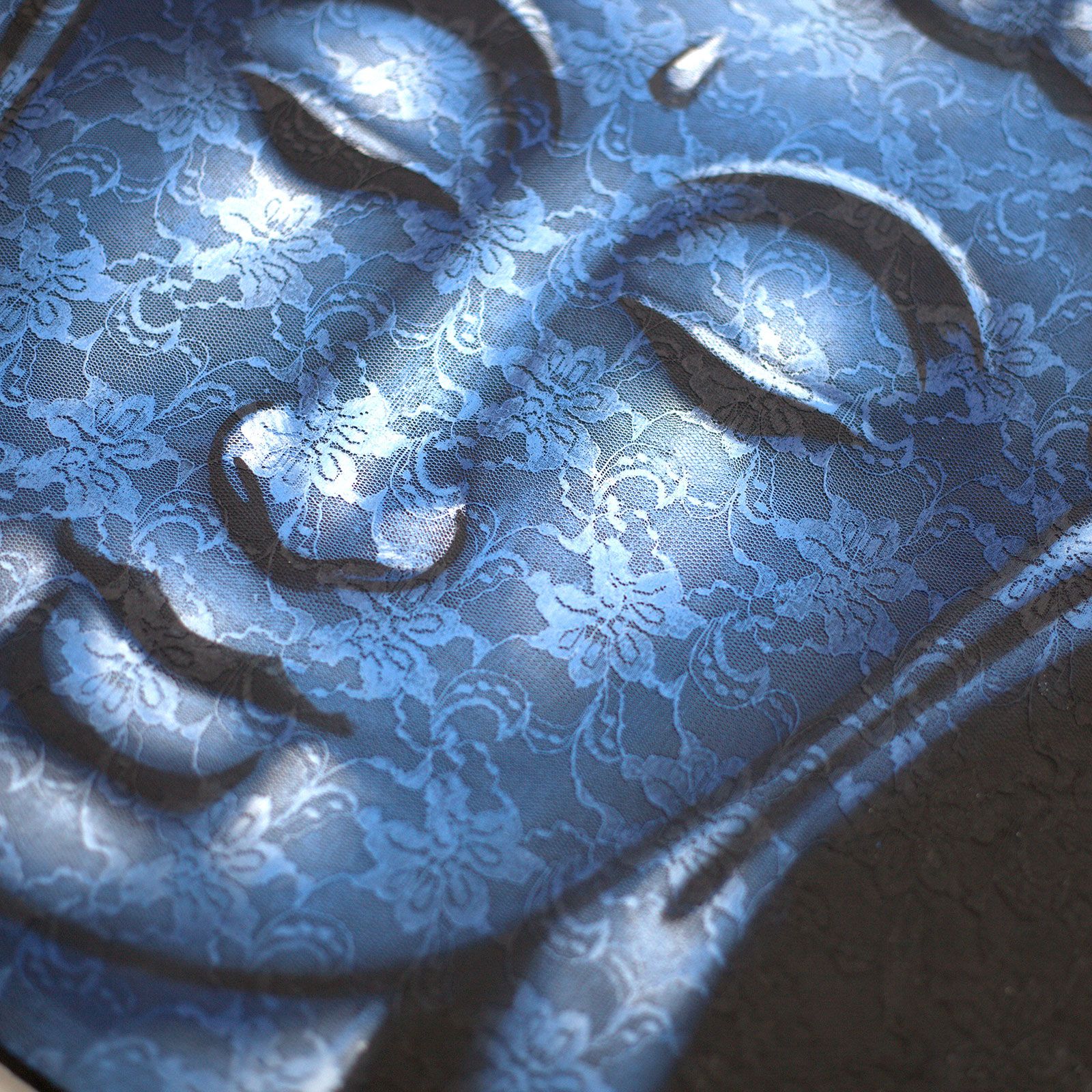 Buddah Painting – Blue Brocade Detail | www.artisan-gifts.co.uk 4 Buddah Painting – Blue Brocade Detail | www.artisan-gifts.co.uk 3