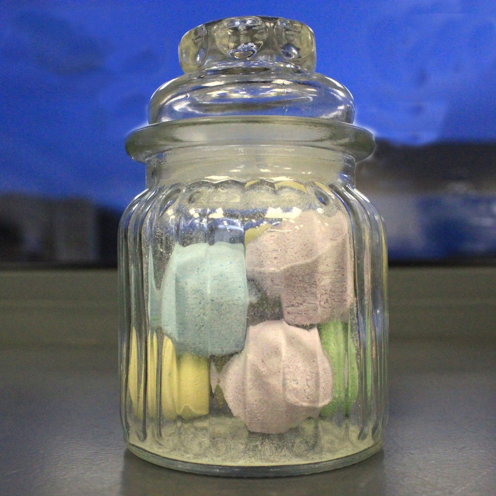 Candy Jars – Vertical Ribs | www.artisan-gifts.co.uk 3 Candy Jars – Vertical Ribs | www.artisan-gifts.co.uk 2