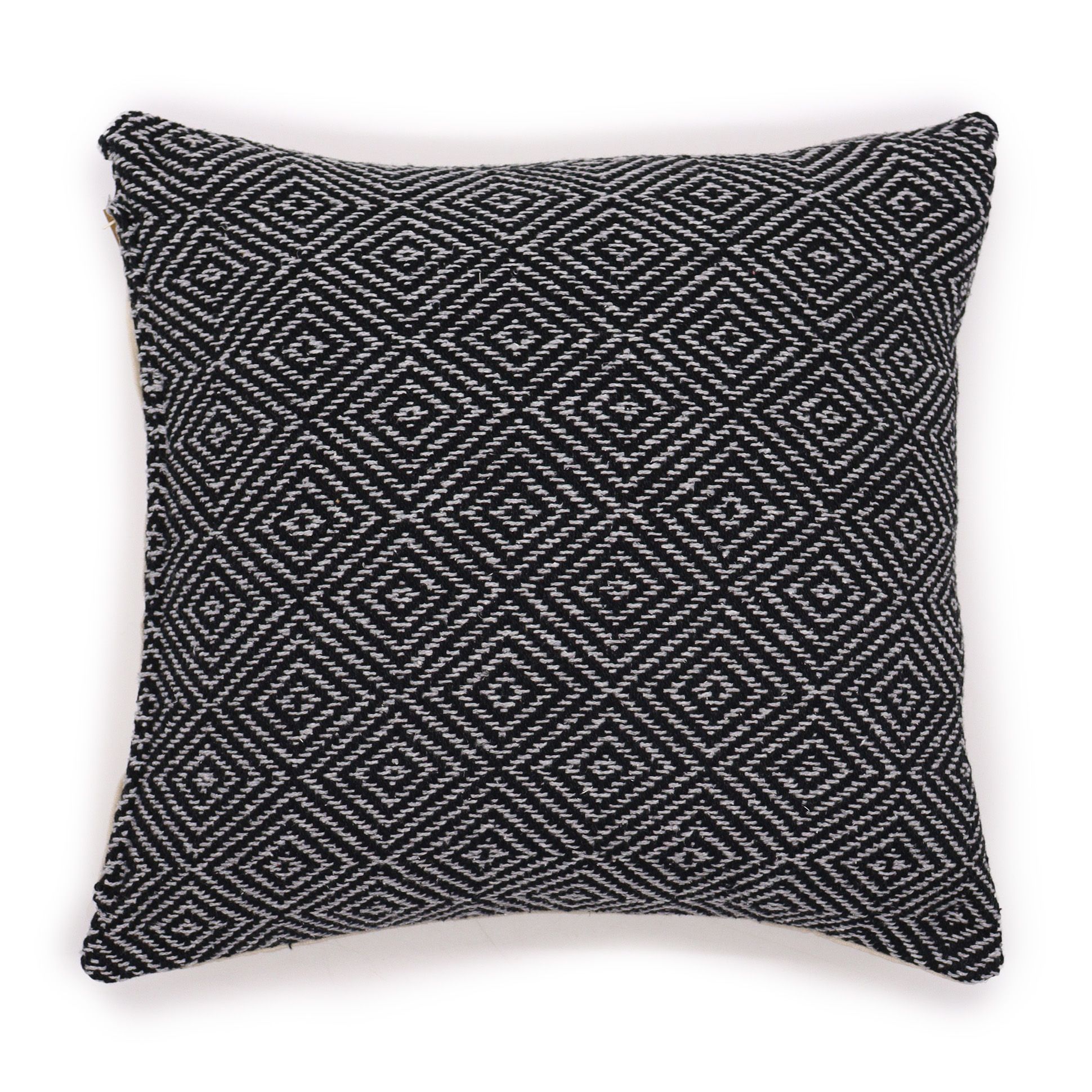 Classic Cushion Cover – Maze Black – 40x40cm | www.artisan-gifts.co.uk 2 Classic Cushion Cover – Maze Black – 40x40cm | www.artisan-gifts.co.uk 1