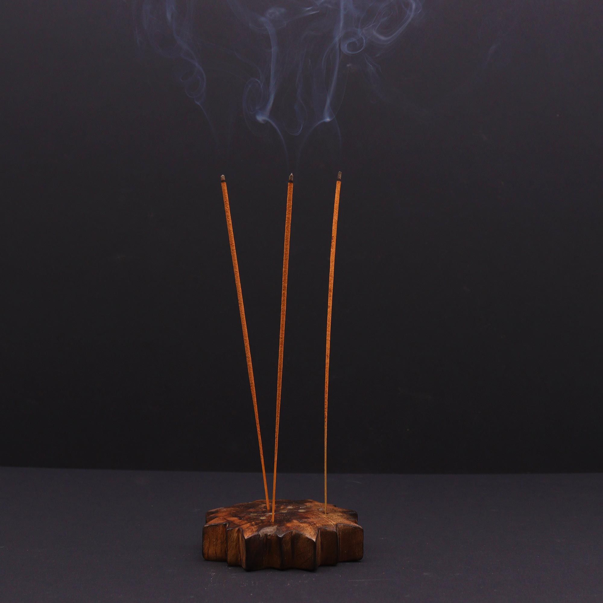 Engraved and Brass Zodiac Sign Incense Burner – Sun | www.artisan-gifts.co.uk 10 Engraved and Brass Zodiac Sign Incense Burner – Sun | www.artisan-gifts.co.uk 9