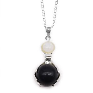 Gemstone Healing Hands Pendant – Black Agate | www.artisan-gifts.co.uk 1