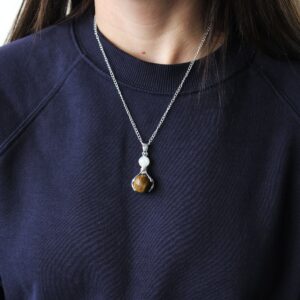 Gemstone Healing Hands Pendant – Tiger Eye | www.artisan-gifts.co.uk 1